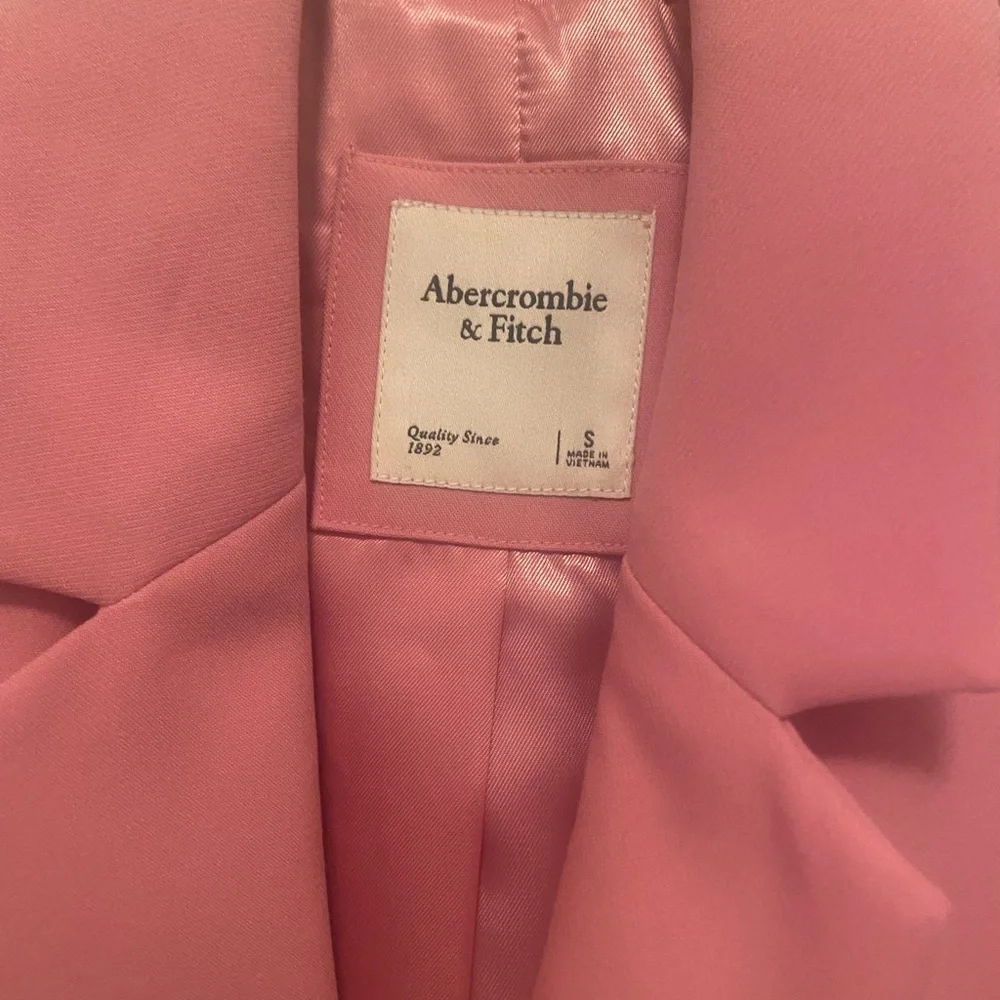 Abercrombie & Fitch Pink Blazer - Picture 2 of 2